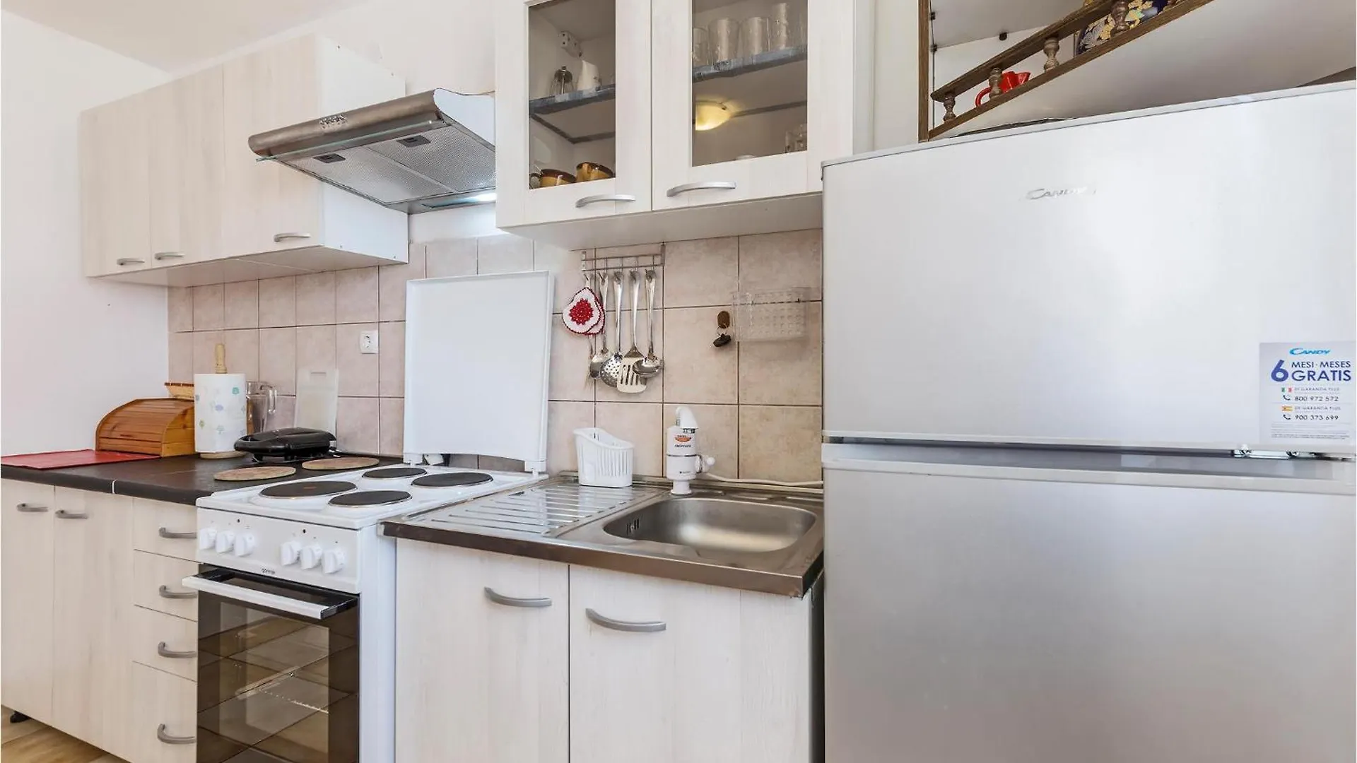 Awesome Home In Pula With Kitchen Vikendica
