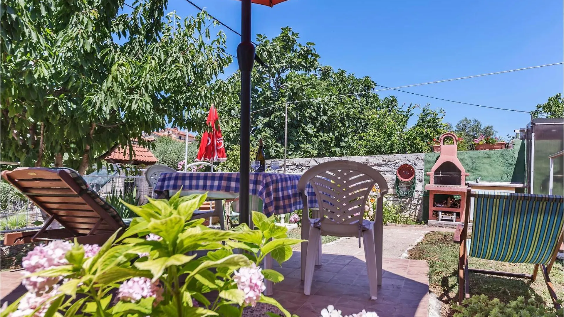 Awesome Home In Pula With Kitchen Croacia