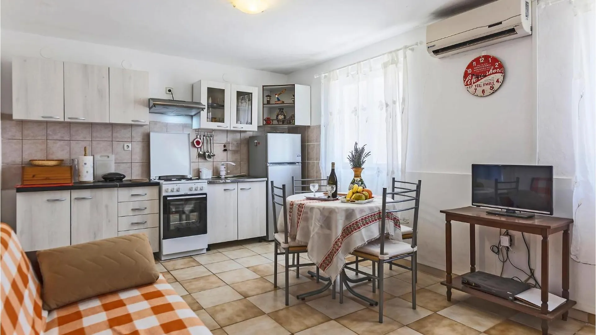 Awesome Home In Pula With Kitchen 0*,