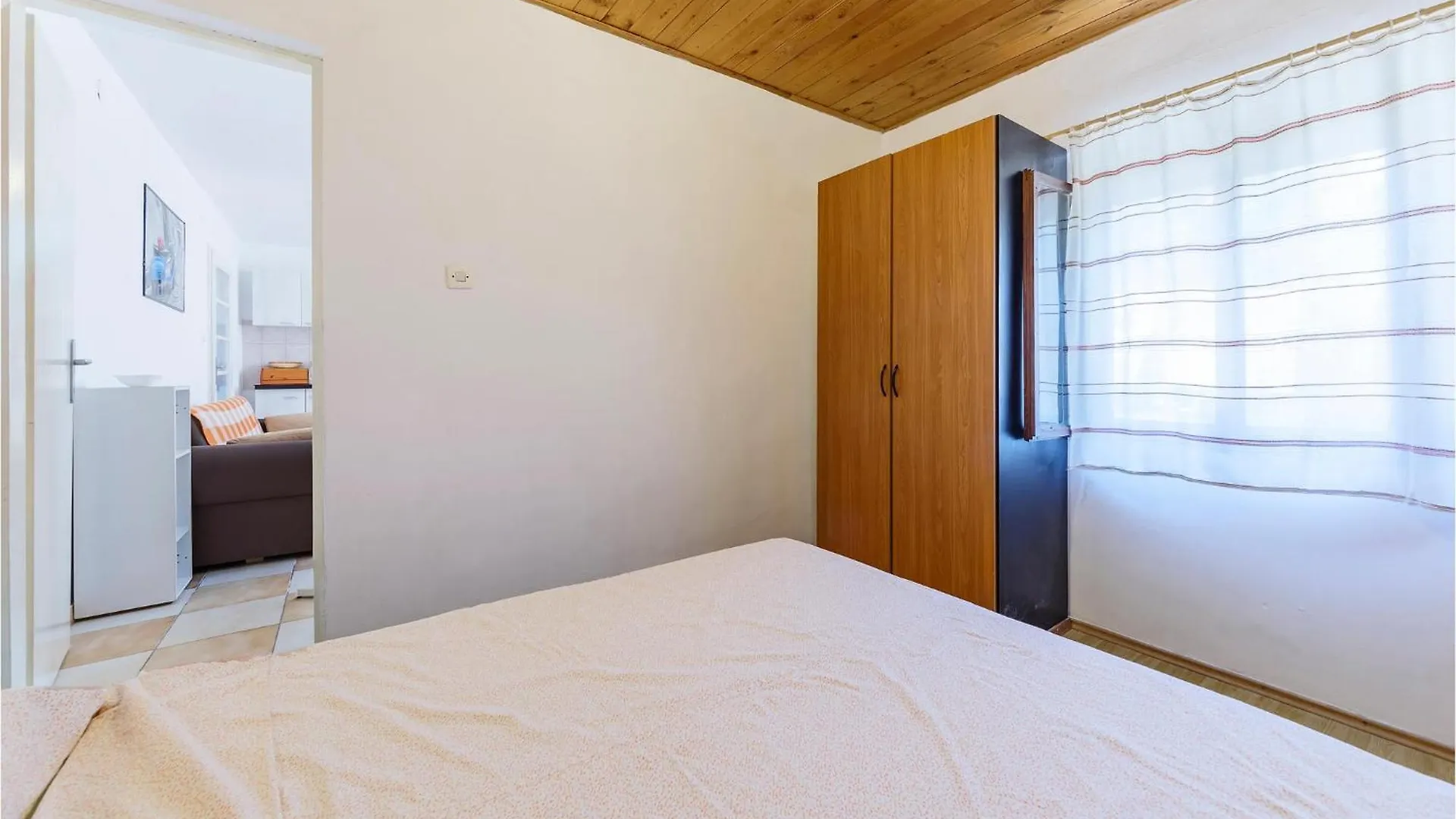 Awesome Home In Pula With Kitchen Dom wakacyjny